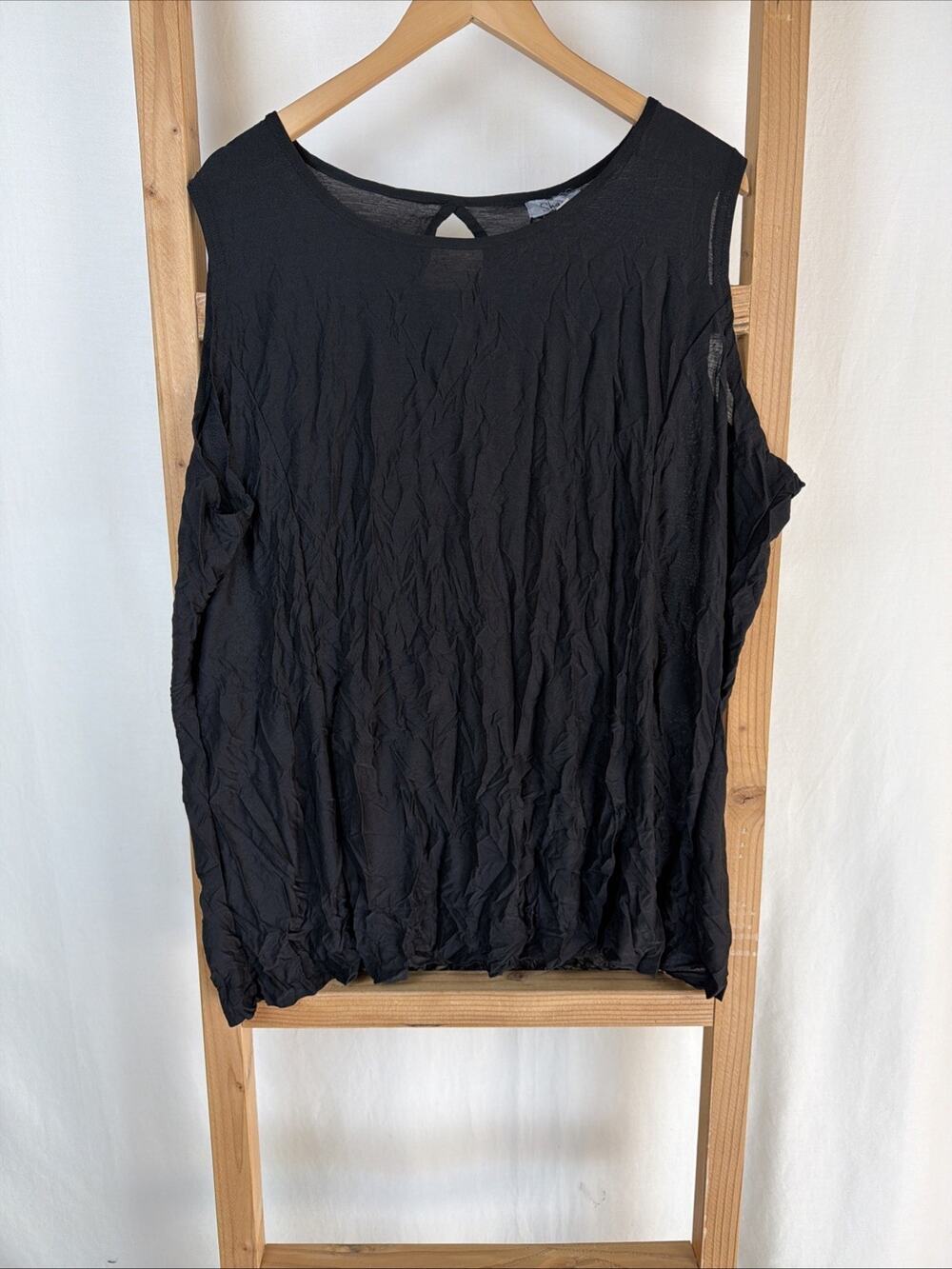 NWT Shana Black Sleeveless Crinkle Round Neck Key Hole Top #0914 Size 2XL